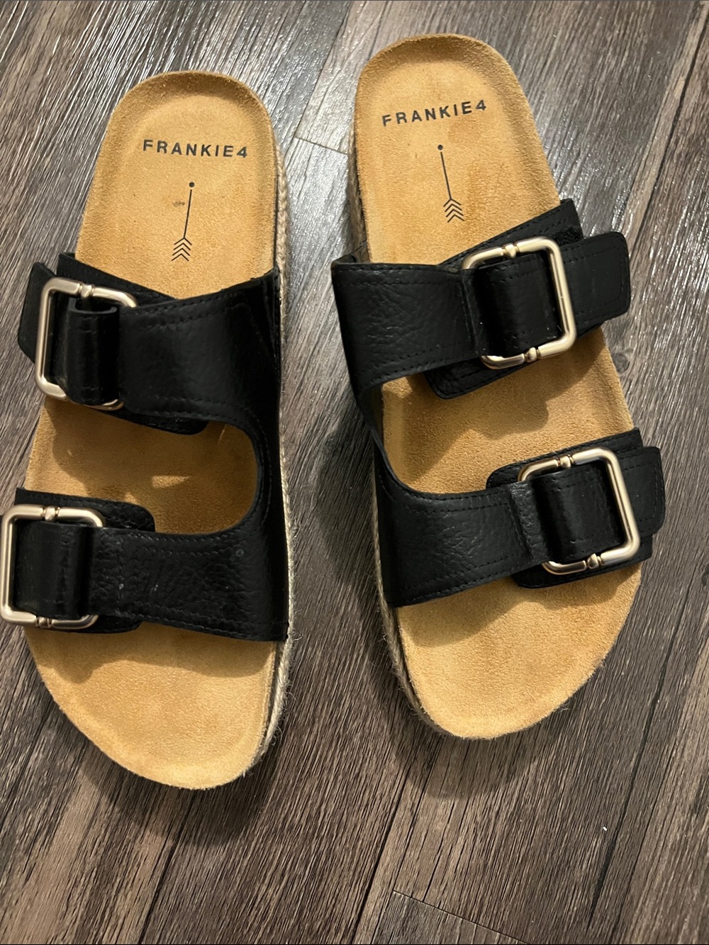 FRANKIE4 Women's Black Double-Buckle Slide Sandals